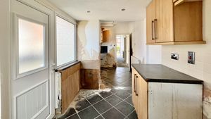 Photo 19- click for photo gallery